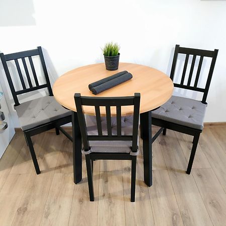 Theapartments Radwanska Łódź Szoba fotó