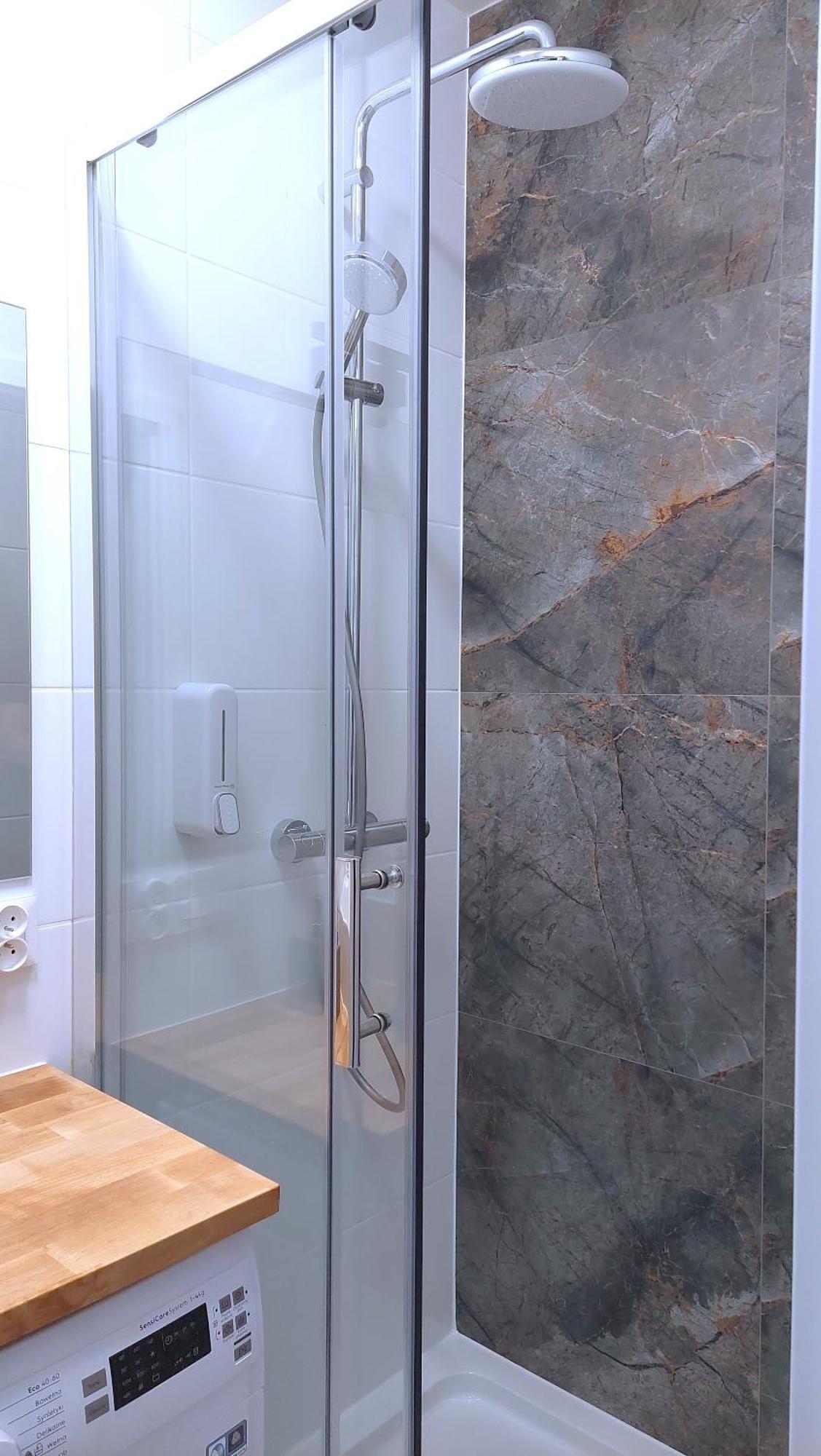 Theapartments Radwanska Łódź Szoba fotó